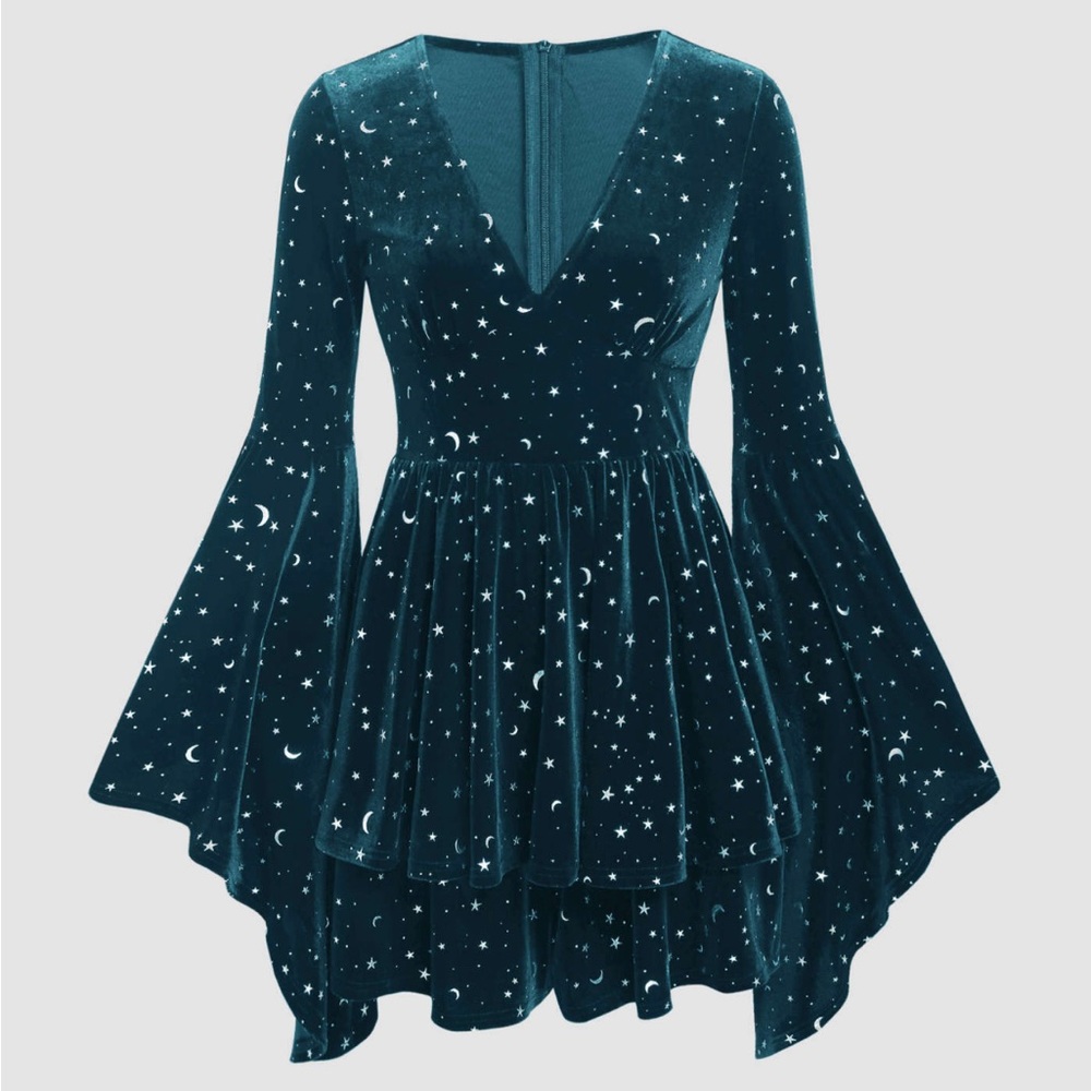Blue Velvet V-neck Star & Moon Bell Sleeve Romper - XL - Cider - nwt